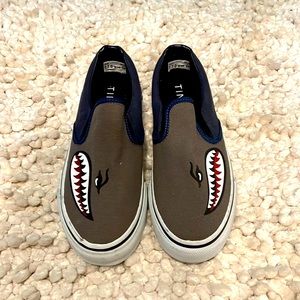 Men’s Shark Shoes